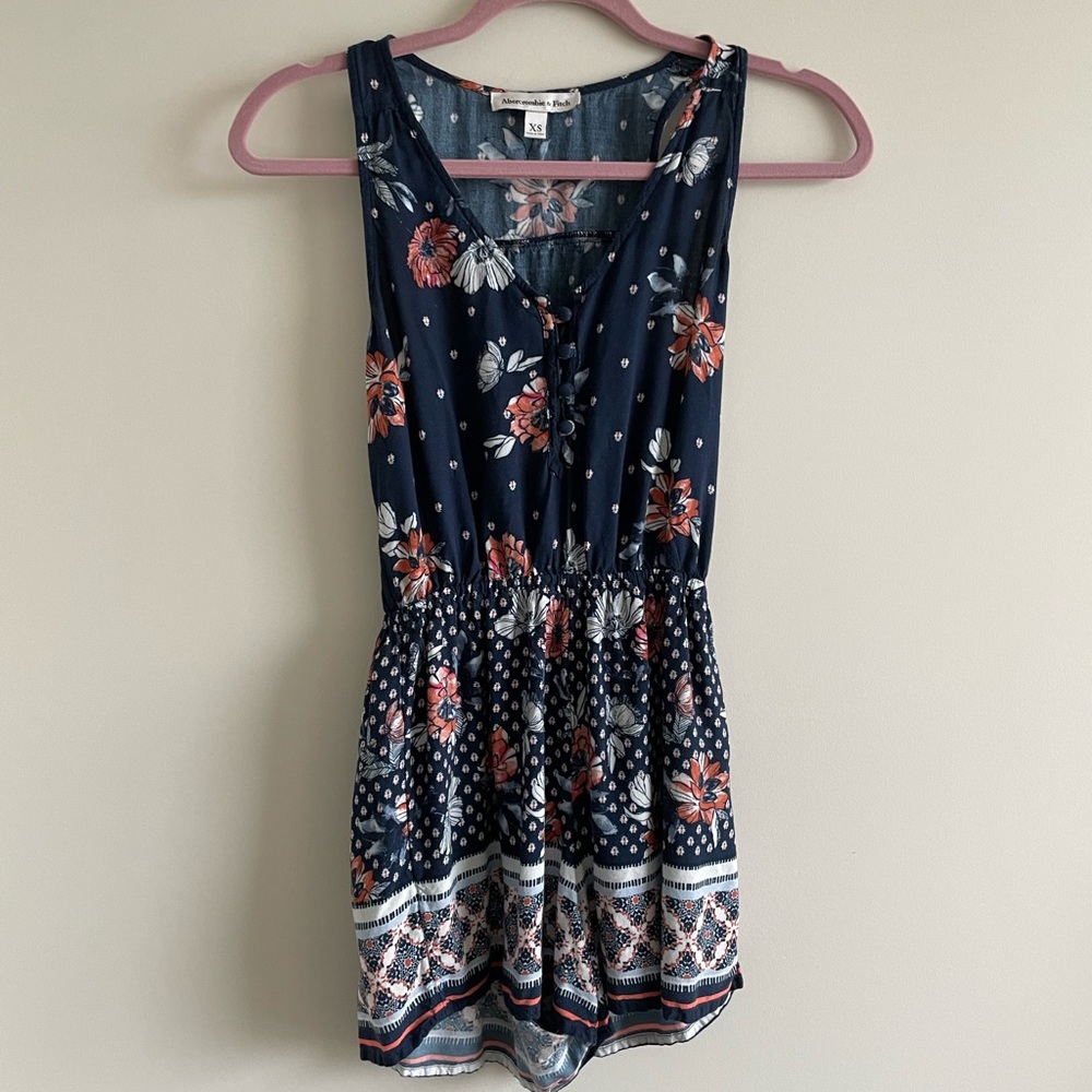 Abercrombie & Fitch Navy and Floral Romper XS